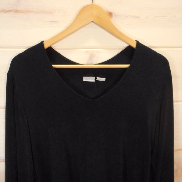Chico's Travelers size 1 US size 8 / 10 Women's Black V-Neck Top Slinky Knit - Picture 2 of 7